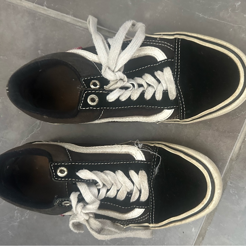 Vans Old Skool Men’s 6/ women’s 7.5